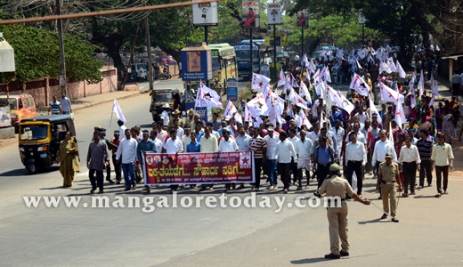 sfi protest 